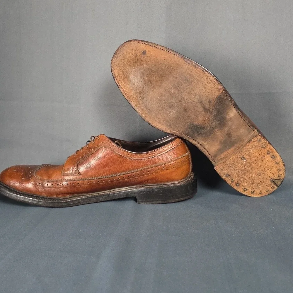 Vintage Hanover wingtips shoes V Cleat Mens 11B / RR Brown Wingtip Leather